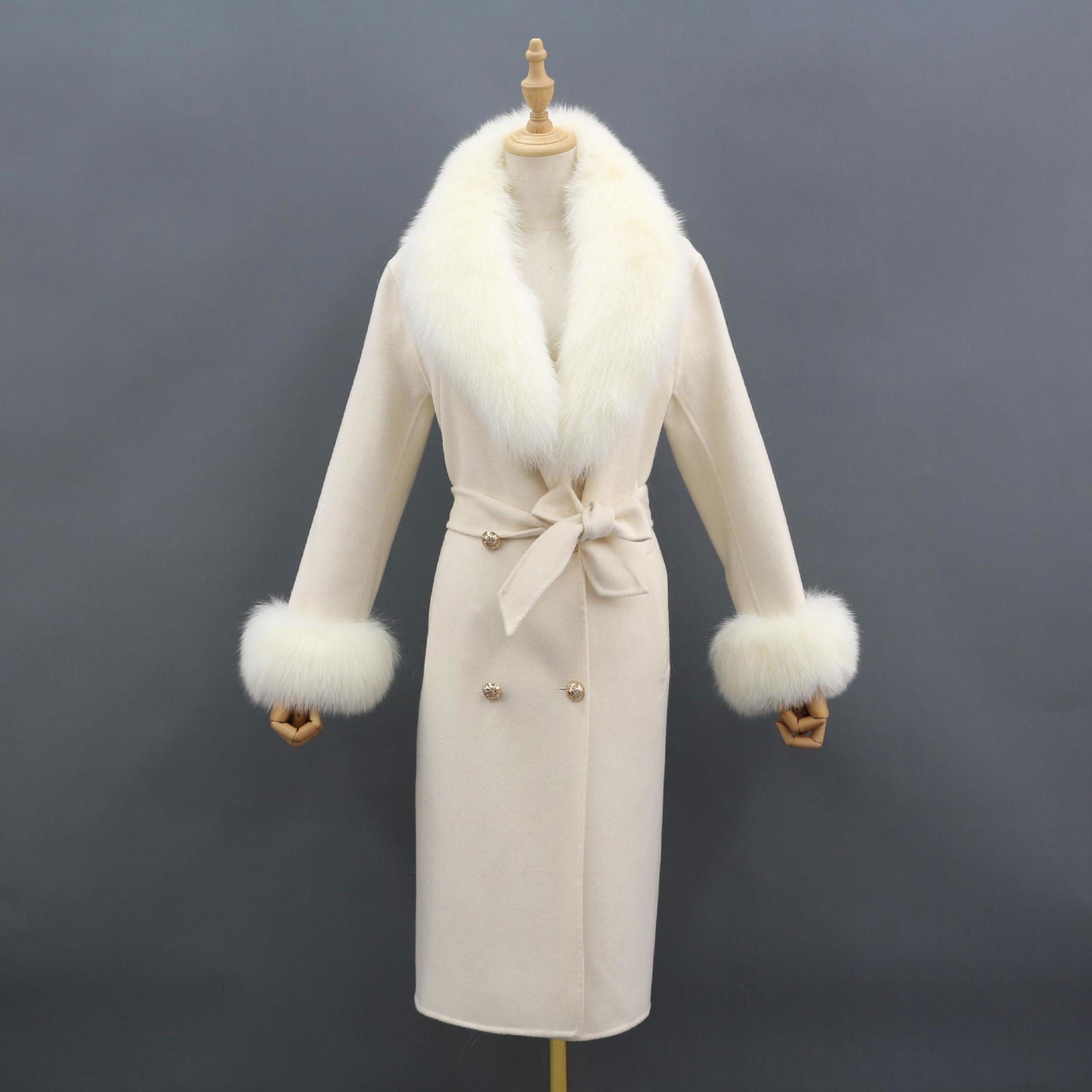 White wool coat with fur collar sale